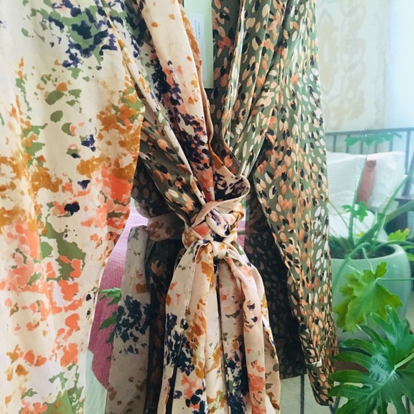 Print-Play Long Sleeve Dress - Picture 5 of 5